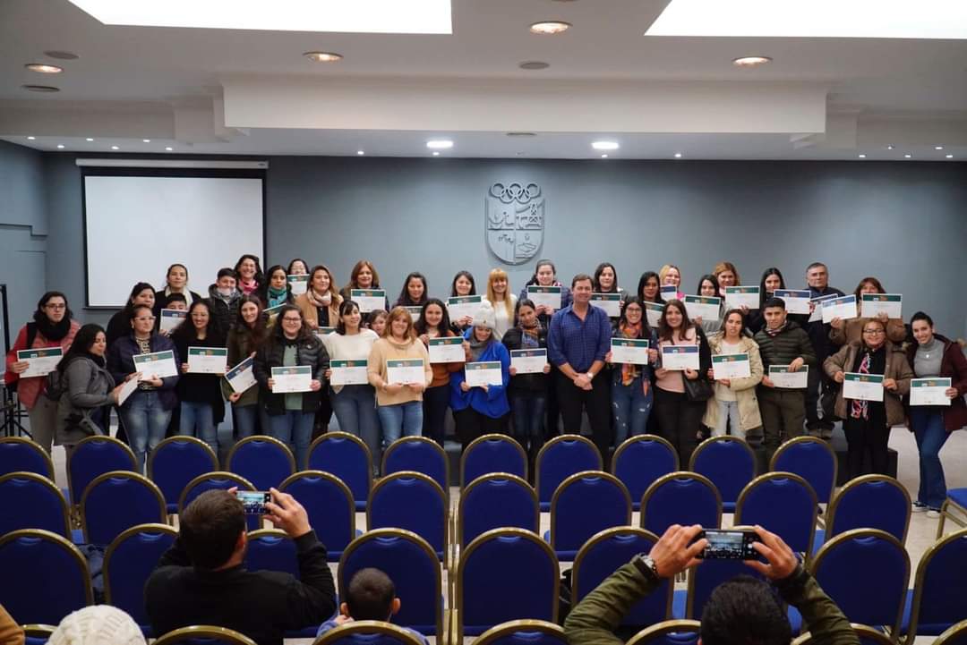 entrega de diplomas curso excel